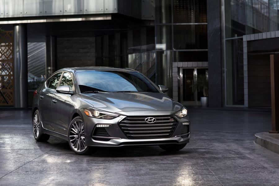  Hyundai Elantra Sport 2016 года  (NA) (фото 34 из 41)